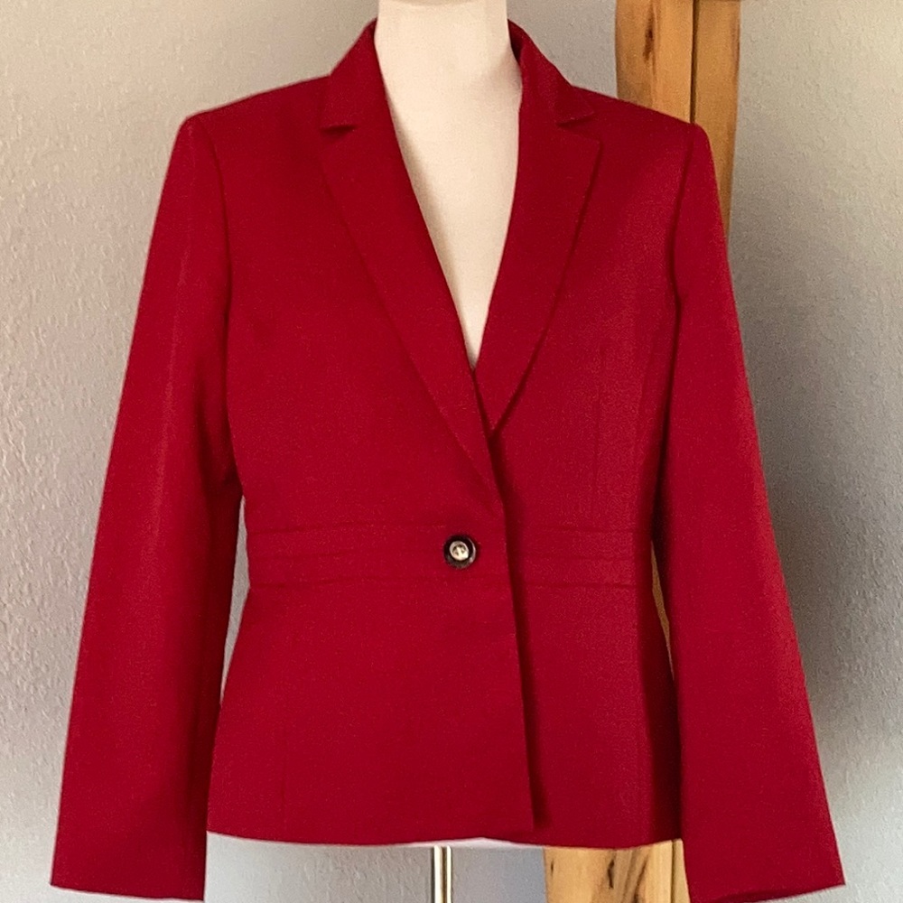 Like new Jones Wear Essential Suit Jacket women sz 12